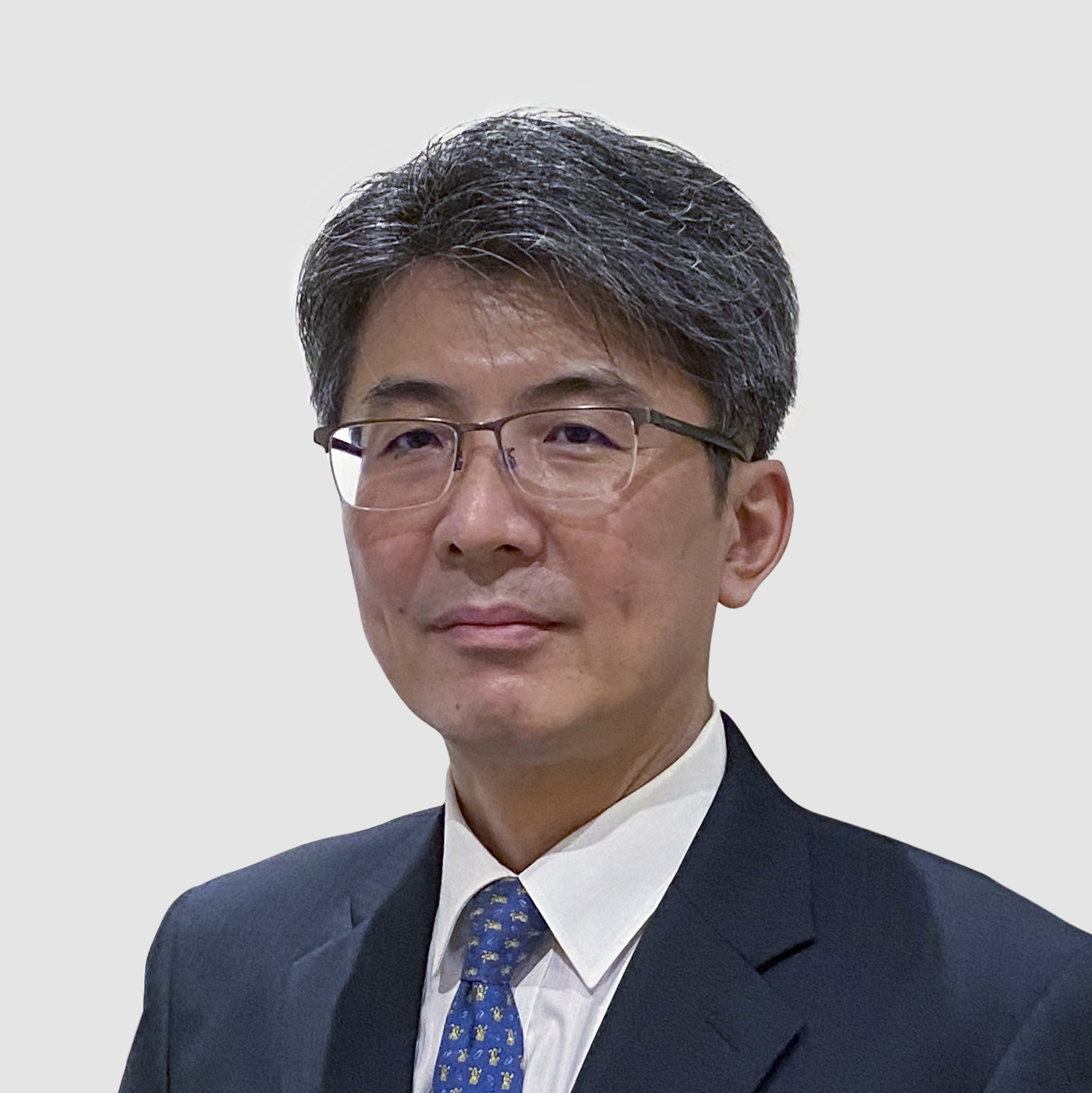 Satoru Ise est le vice-président de l'administration et de la planification commerciale pour Essex Solutions au Japon, un rôle qu'il a pris en décembre 2024. Auparavant, il a occupé le poste de vice-président de la recherche et du développement mondial, après avoir été promu en avril 2023, à la suite de la direction avec succès des activités liées aux fils émaillés en Malaisie en tant que directeur général. Le mandat d'Ise chez Essex a débuté par trois années en tant que directeur général des activités de fil émaillé en Europe dans le cadre d'une première entreprise commune européenne et du développement de HVWW® en 2017. Avec plus de 20 ans d'expérience dans le développement commercial, M. Ise a précédemment occupé les rôles de directeur de la planification et du développement commercial chez OFS Fitel LLC et de responsable du développement commercial à l'étranger dans une entreprise de télécommunications. Il est titulaire d'un diplôme de la faculté d'ingénierie de l'université du Kansai à Osaka, au Japon.